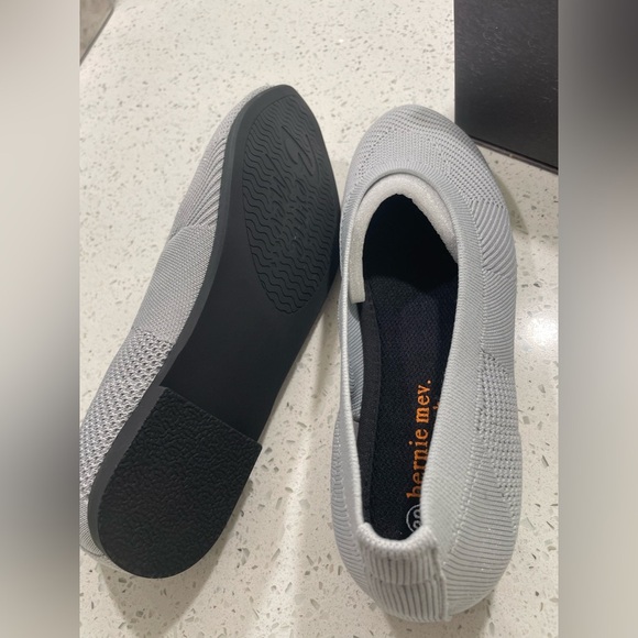 Bernie Mev Womans NIKKI Comfort SlipOns Sz 7.5 Knit Ballet Flats Light Gray NEW - Picture 10 of 12
